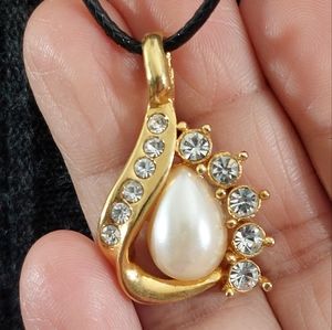 Dainty and Elegant Gold Tone Pendant with Faux Pearl and Crystals